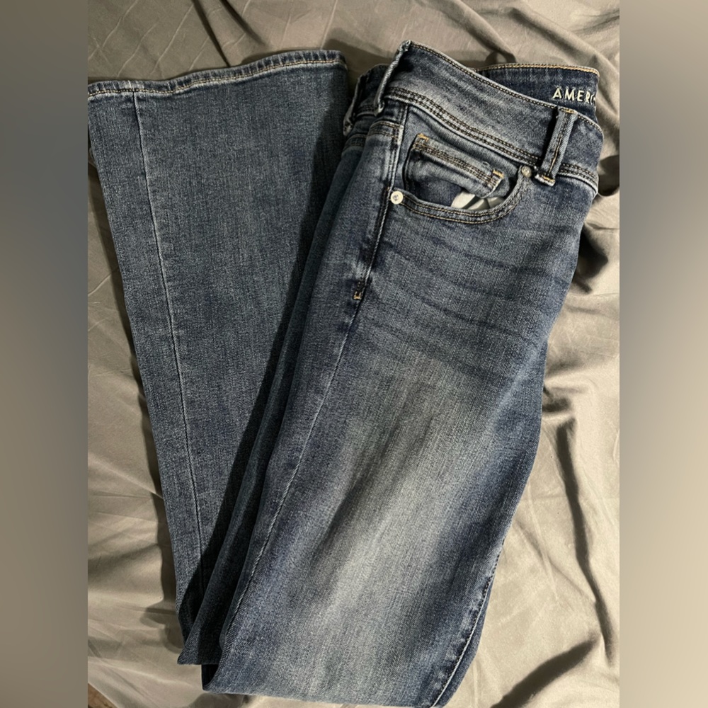 America. Eagle size 8 regular boot cut jeans